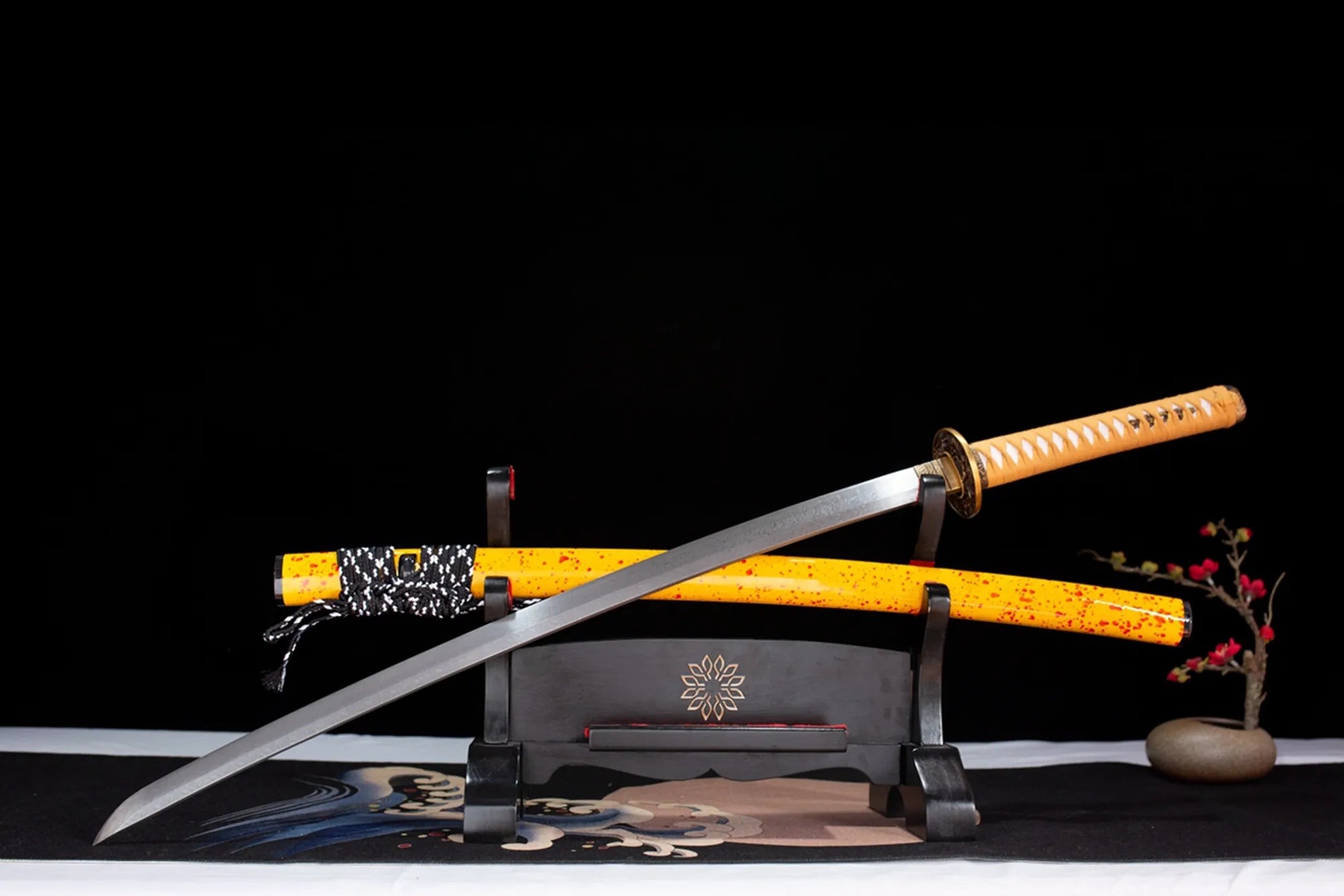 Four leaf clover Damascus katana