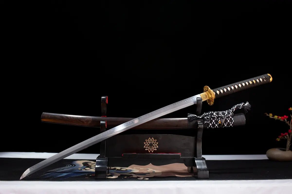 Huge waves katana