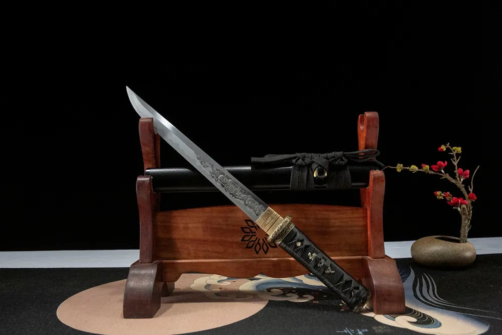 Overall image of Acalanatha Tanto blade carving
