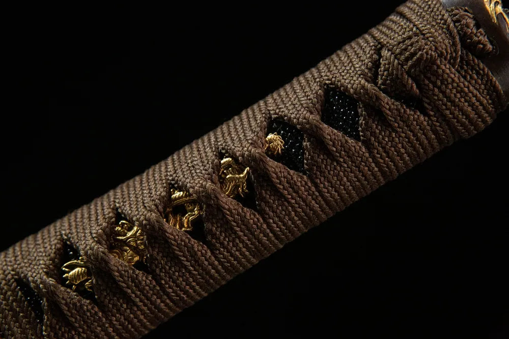 Middle handle front shot Battle Dragon Wakizashi genuine ray skin under brown silk wrapping