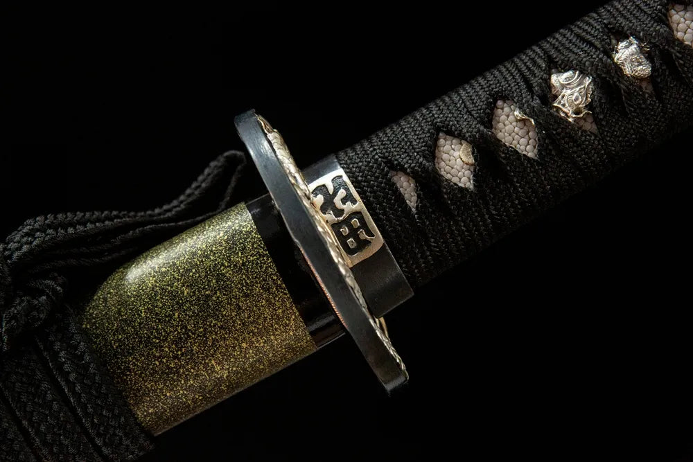 Fuchi collar closeup qiuniu carved gold silver plated copper ring