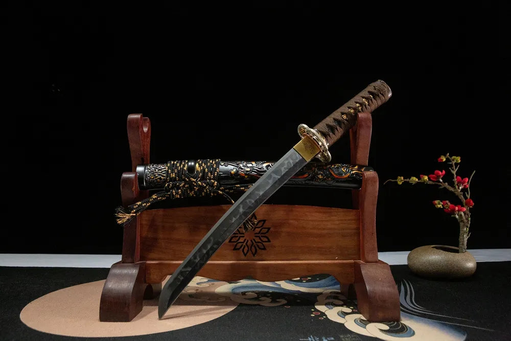 45° unsheathed front view Battle Dragon Wakizashi shiage-togi polished komaru kissaki blade