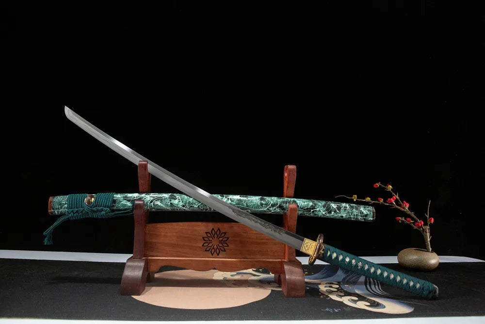 45° unsheathed front view real yokote shinogizukuri sharp practice blade