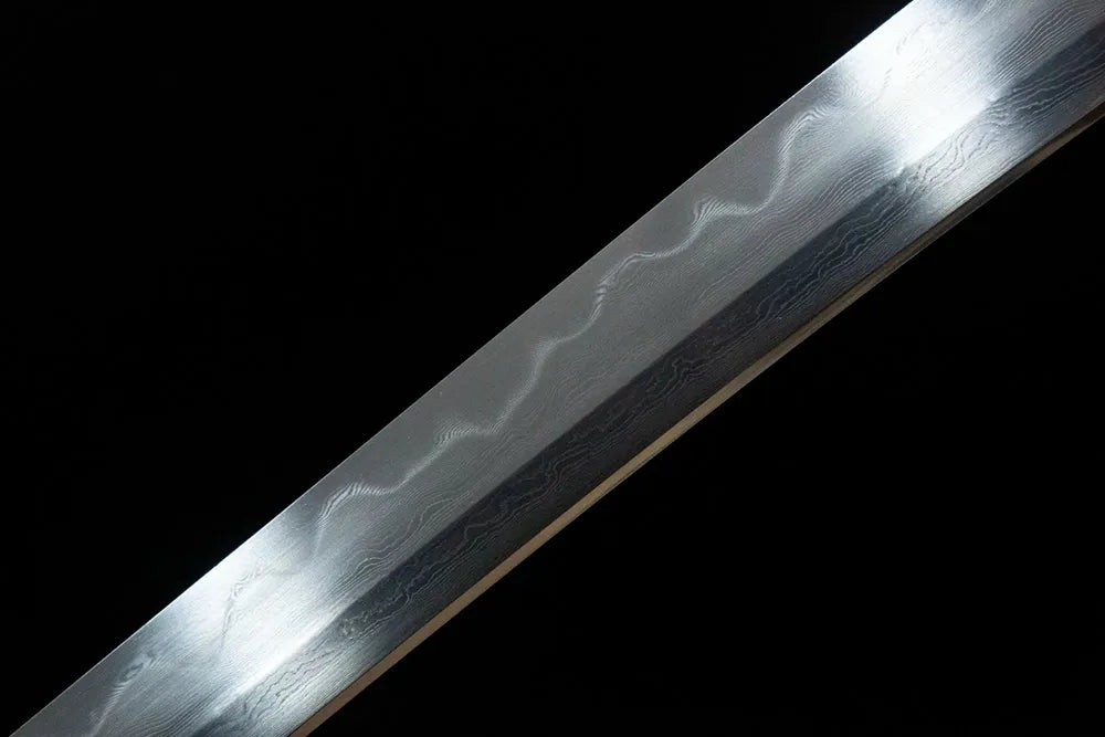 Peach Mountain Katana middle blade, natural wave Gunome temper line clay tempered