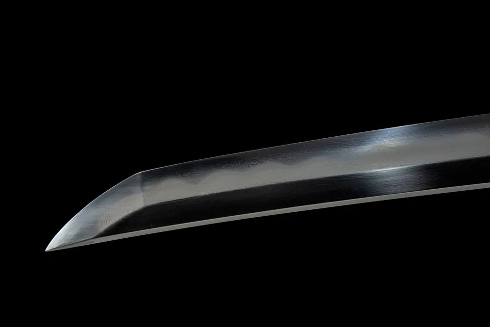Kissaki tip closeup fully fine polished functional cutting edge