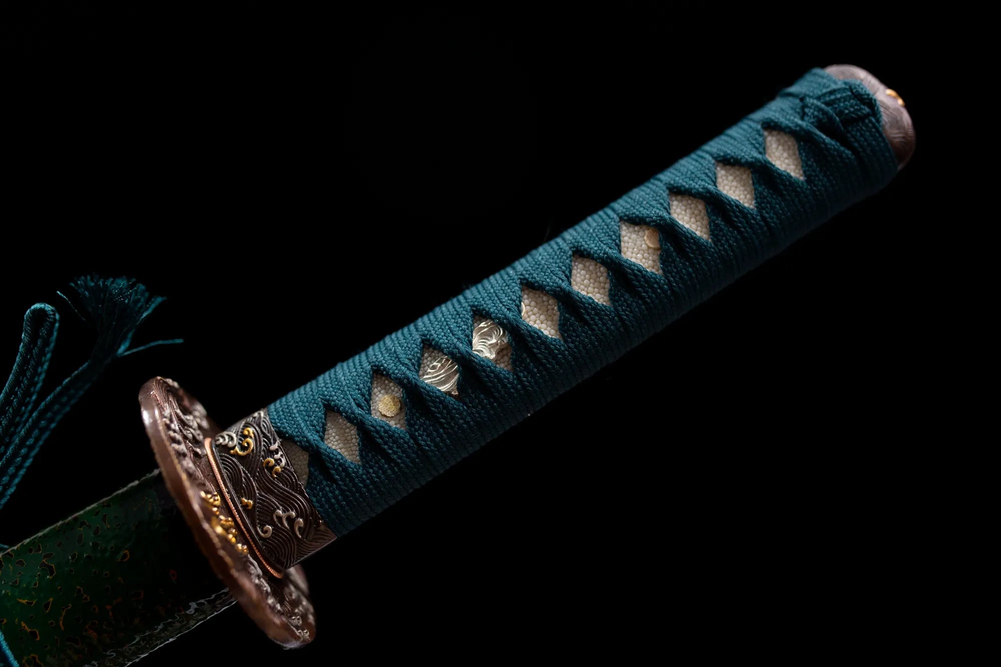 green shade wakizashi