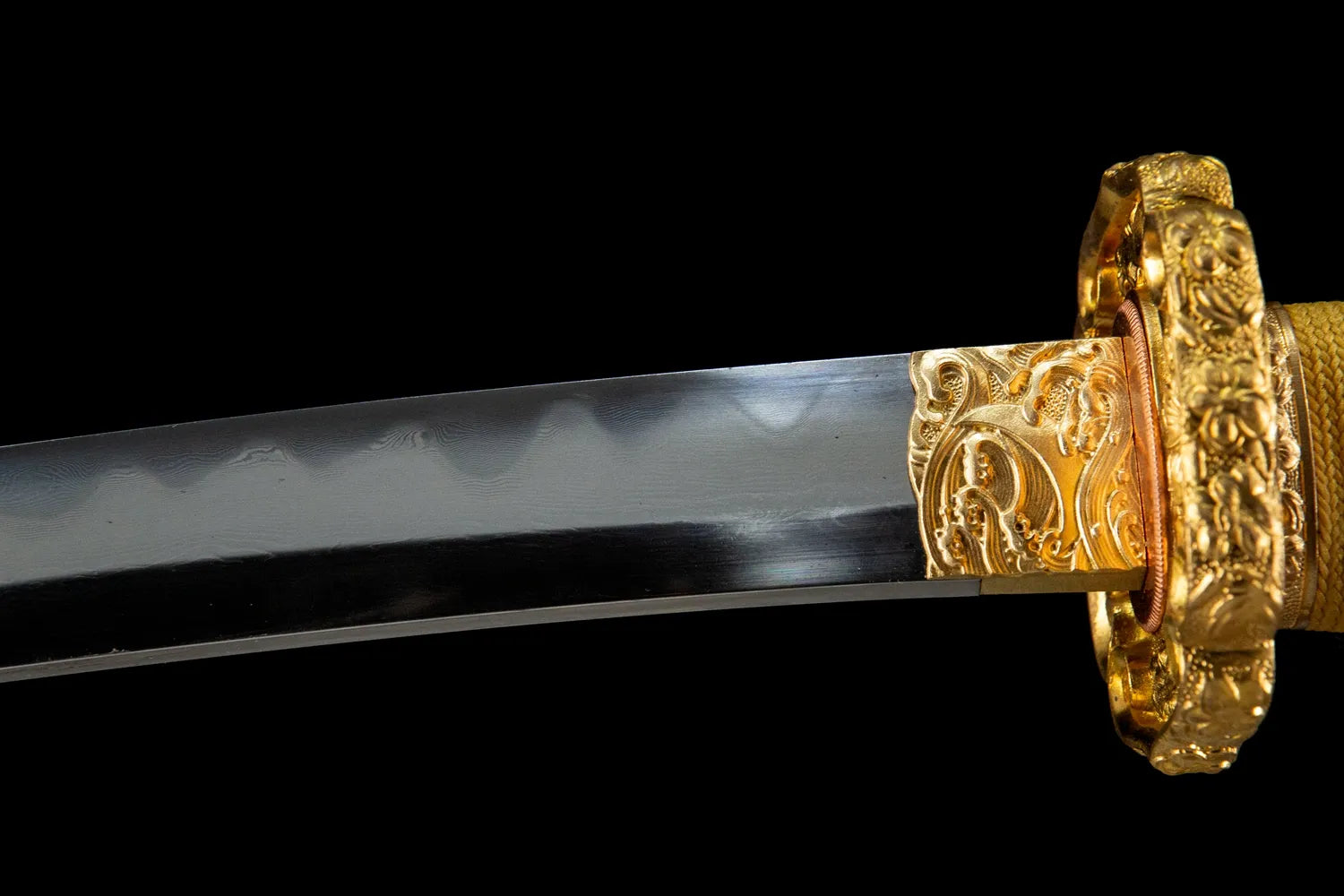 Reverse stem chrysanthemum tachi