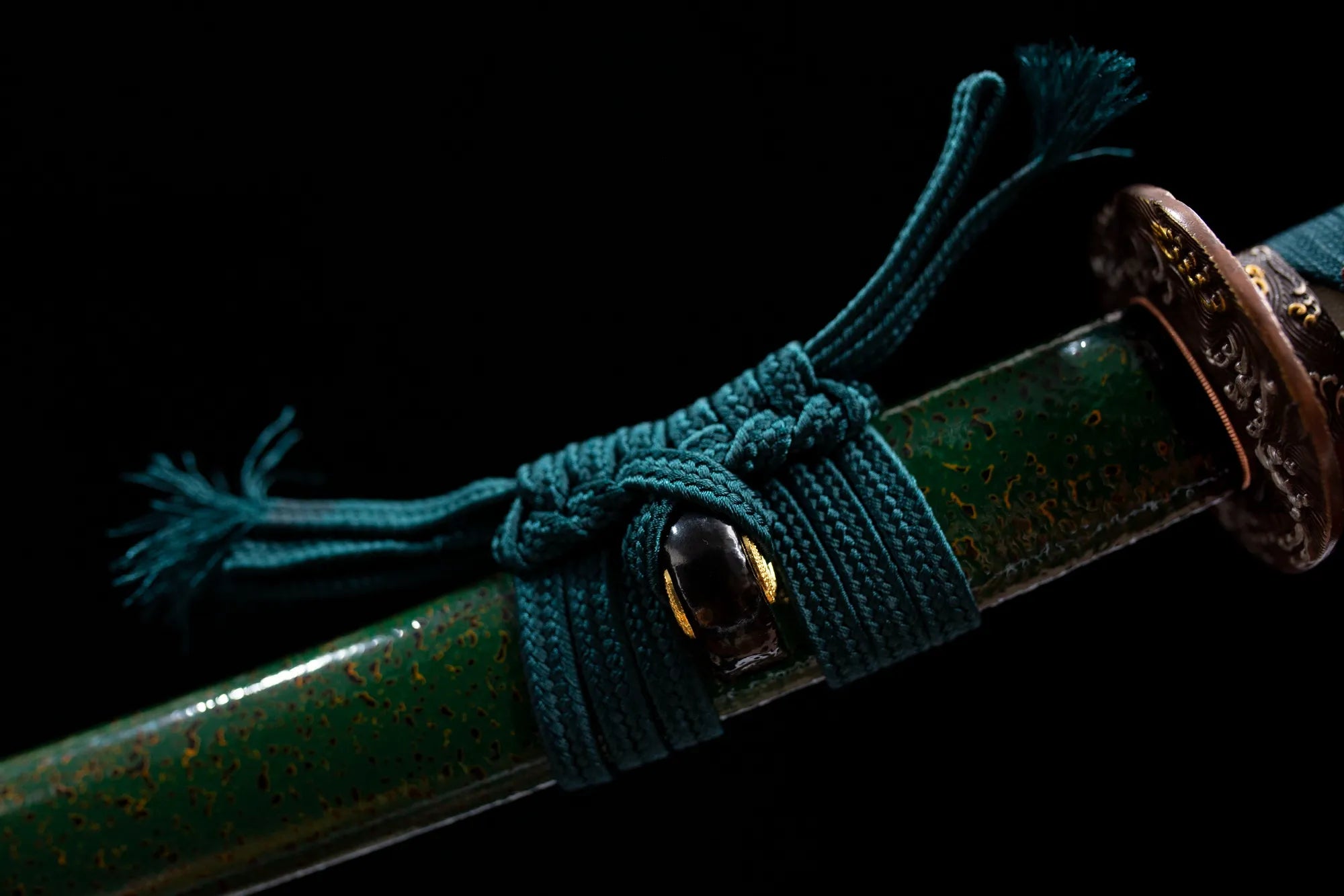 green shade wakizashi