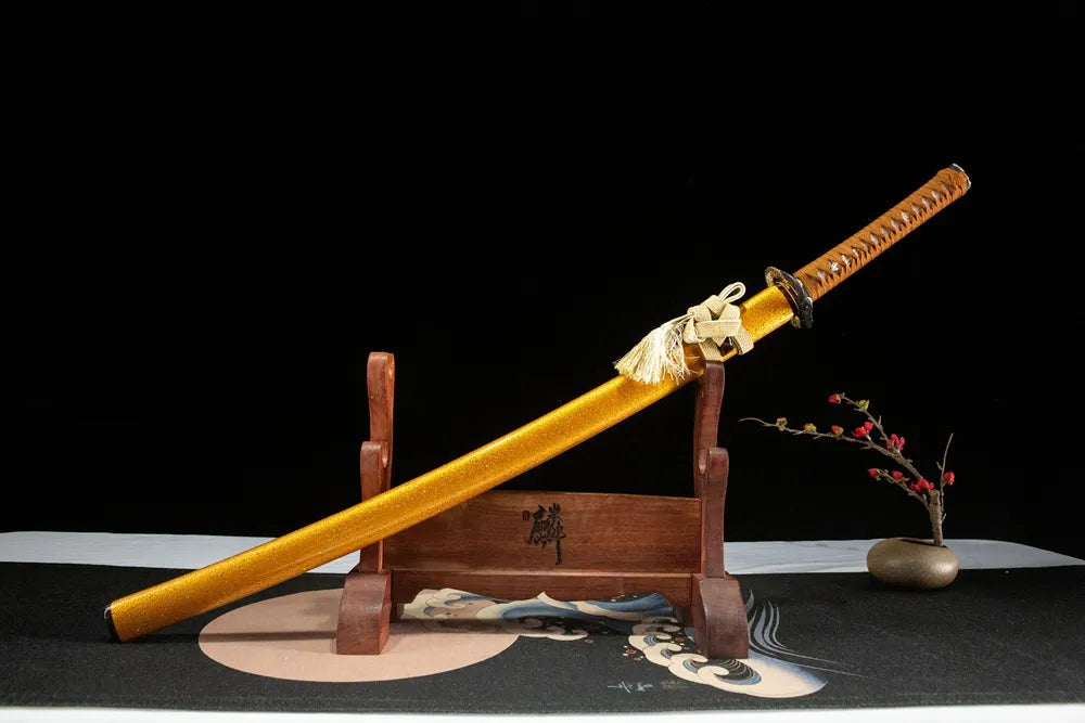 Patteraless Katana front angled view, full tang samurai sword with pearl shell scabbard