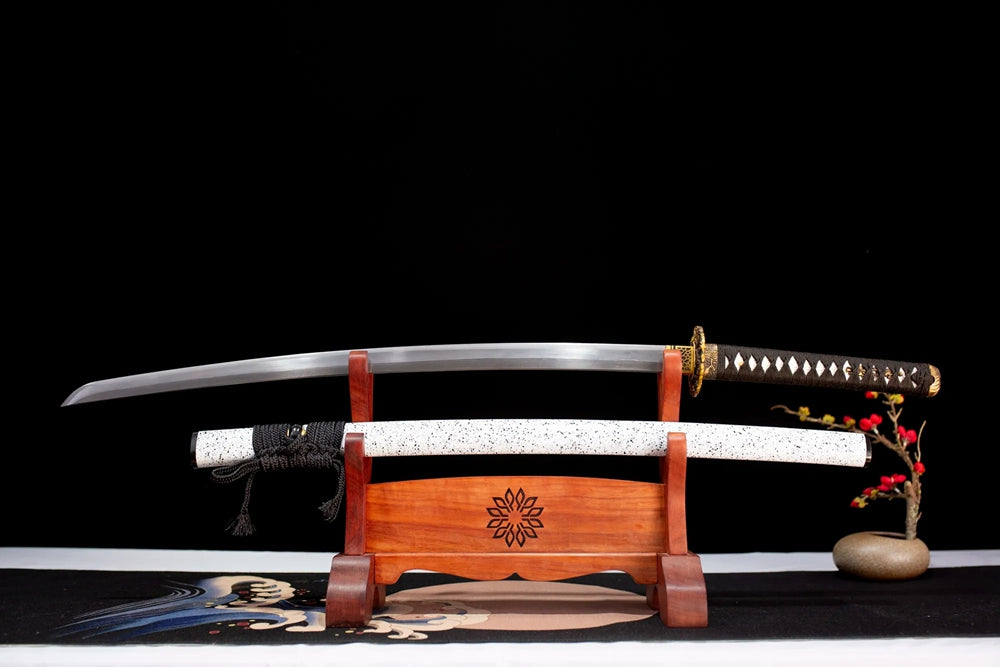 Flat fully‑drawn T10 clay‑tempered midare‑suguha‑hamon Dragon‑Shadow‑Katana blade wooden rack front shot