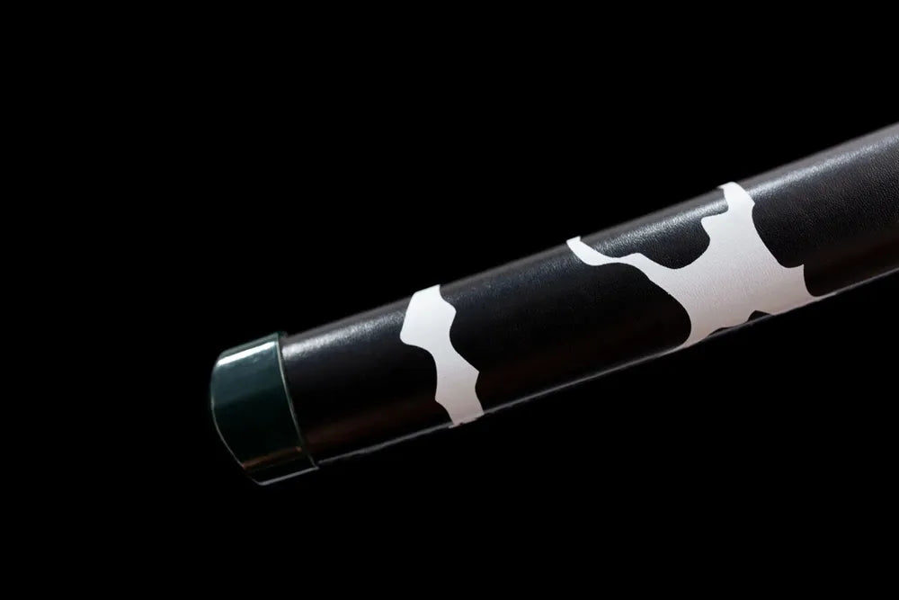 Bottom black wind‑print saya silver‑green alloy end‑cap close‑up
