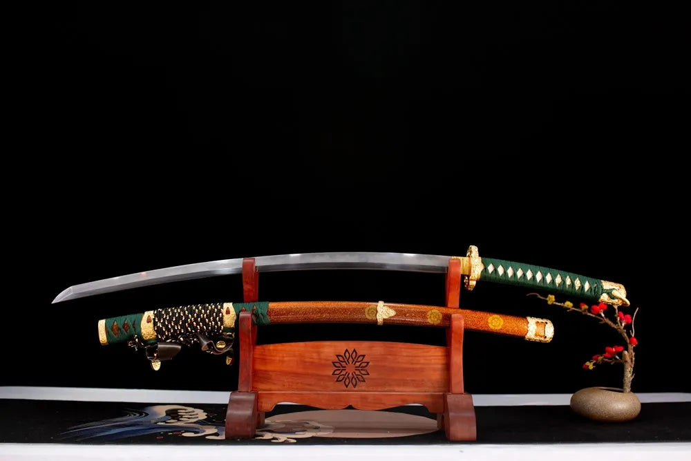 Flat fully‑drawn T10 clay‑tempered gunome‑midare‑hamon Nobunaga‑Orange‑Tachi blade wooden rack front shot