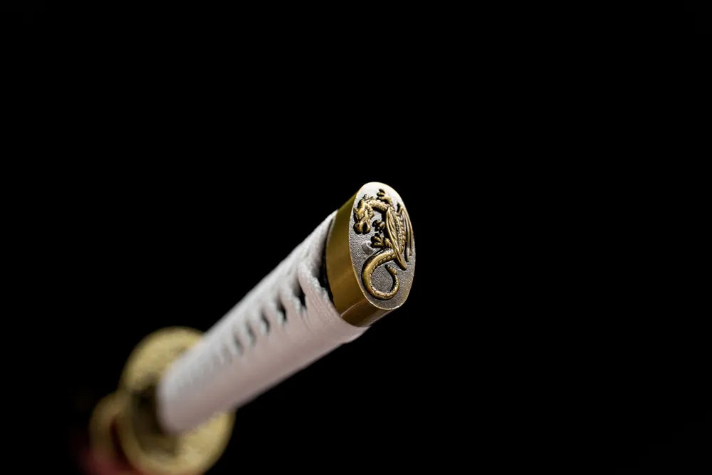 Minimal smooth rounded silver pommel cap detail