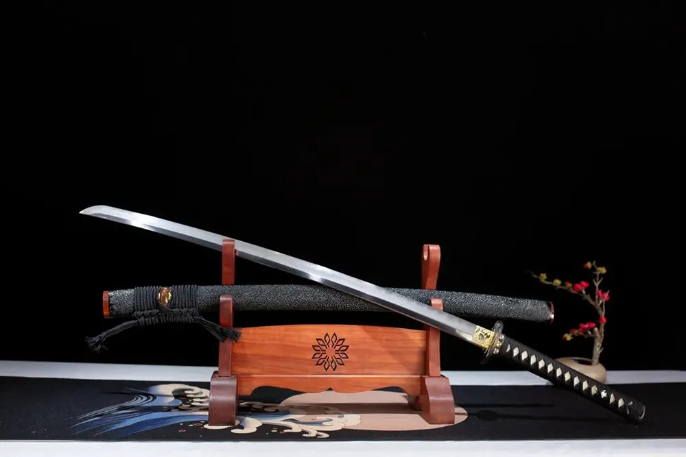 45‑angle open full‑size Silver‑Tiger‑Katana silver‑tiger majestic‑beast‑king‑motif samurai katana two‑layer wooden stand front view