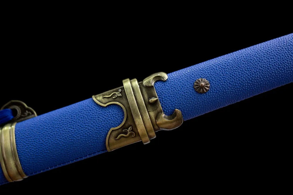 Cloud embossed bronze grip ring macro view