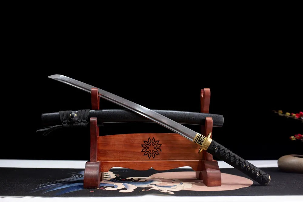 45‑angle open full‑size Diamond wakizashi short samurai sword two‑layer wooden stand front view
