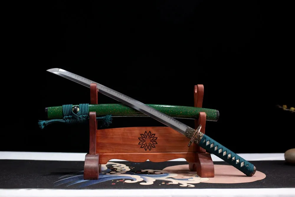45‑angle open full‑size Green‑Shade‑Wakizashi botanical‑theme short samurai sword two‑layer wooden stand front view