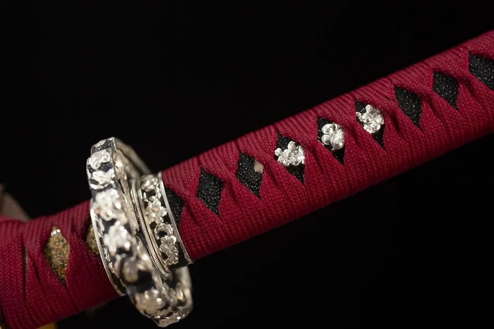 Plum‑blossom‑scroll‑relief pure‑copper fuchi grip‑ring macro close‑up