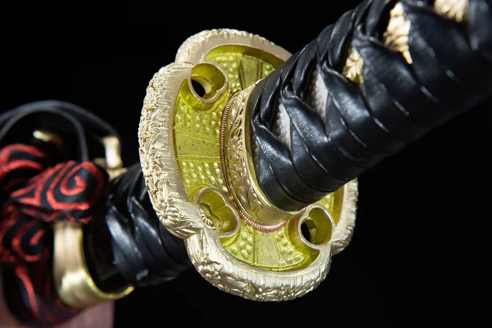 Reverse side textured base thick anti-rust gilded brass tsuba