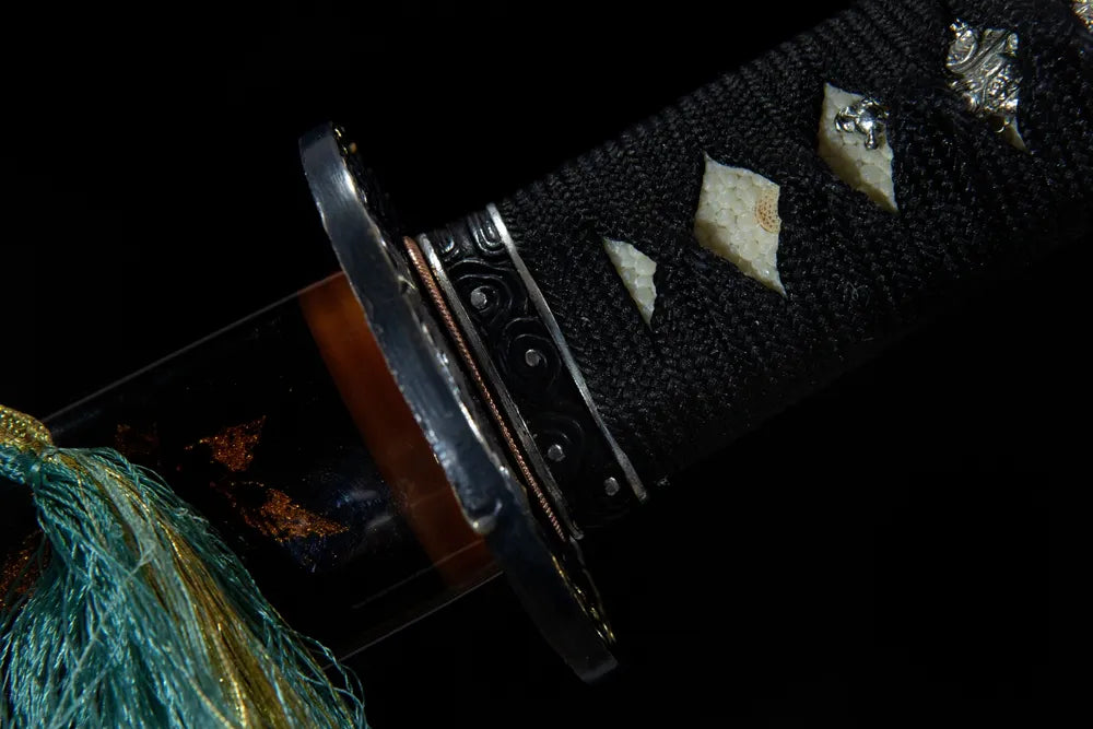Fuchi collar closeup relief double dragon gilded copper ring fitting