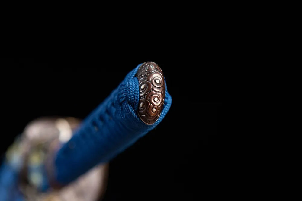 Cloud pattern bronze pommel cap