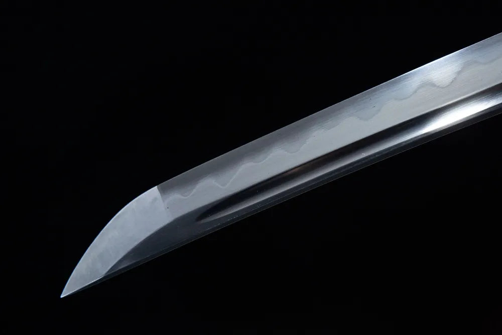 Kissaki tip closeup clear gunome wave factory sharp long edge