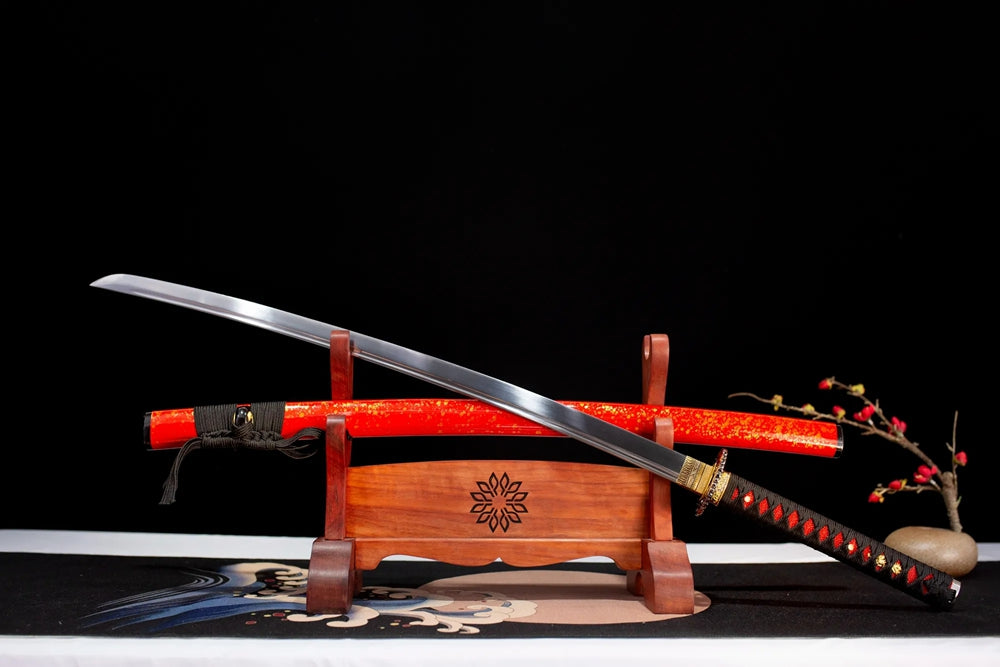 45‑angle open full‑size Startled‑Salamander‑Katana startled‑salamander amphibian‑beast‑motif beginner‑practice samurai katana two‑layer wooden stand front view
