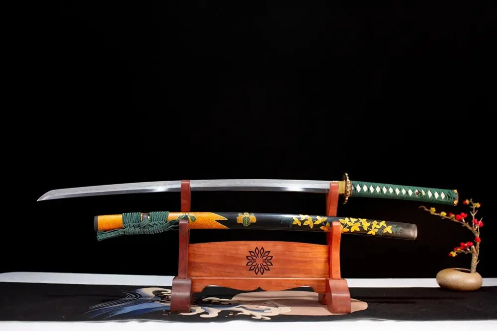 Flat fully‑drawn T10 clay‑tempered midare‑gunome‑hamon Late‑Autumn‑Katana blade wooden rack front shot