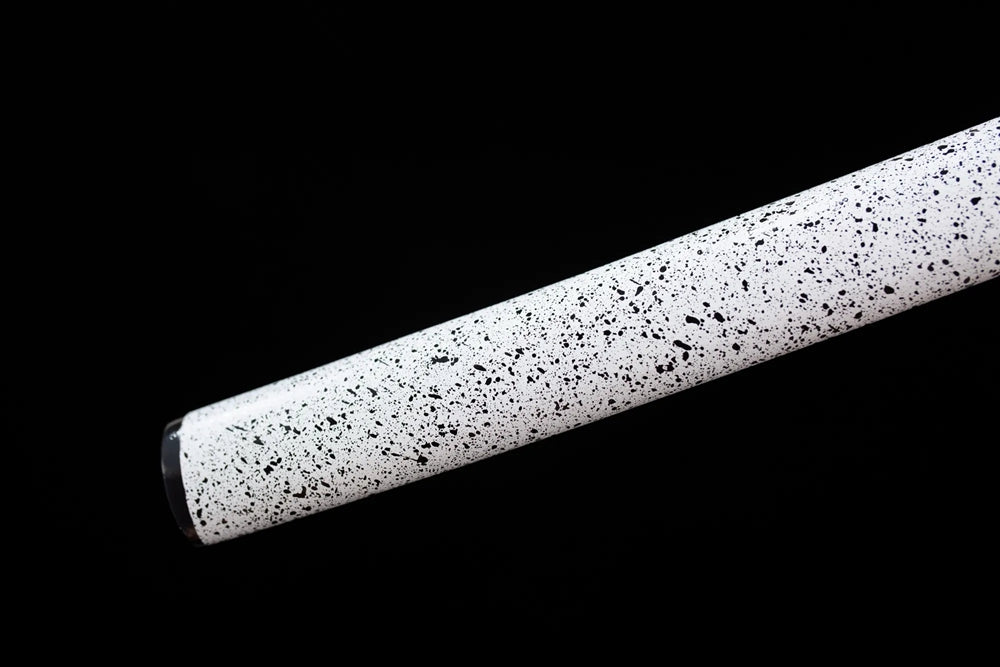 Bottom speckled‑frost‑white saya antique‑gilt‑bronze kojiri end‑cap close‑up