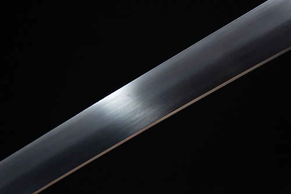 Middle blade detail uniform vintage worn T10 steel surface texture