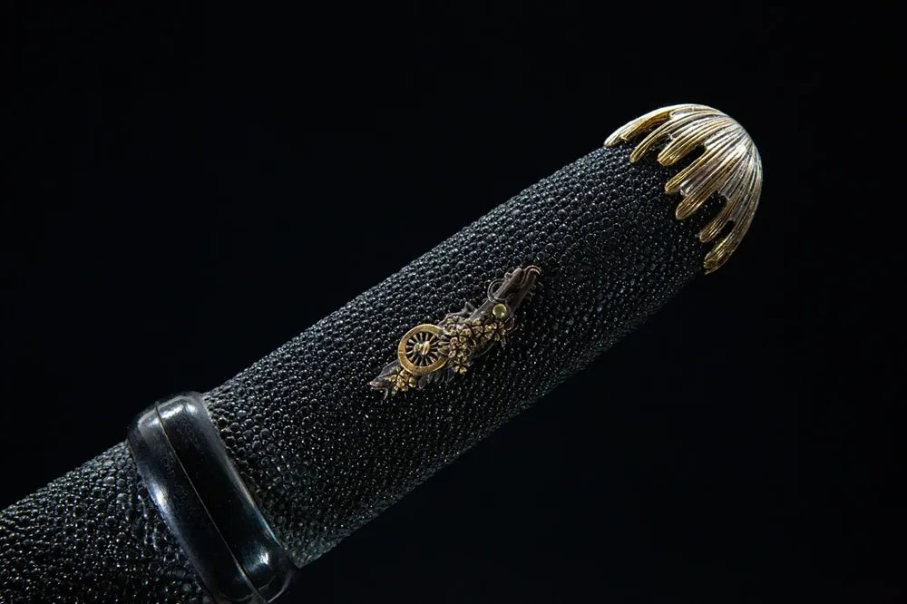 Full ray skin wrapped tsuka front shot