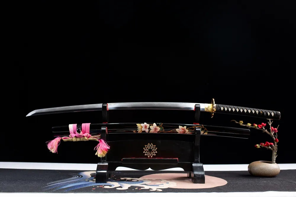 Flat display fully drawn T10 notare wave clay tempered blade