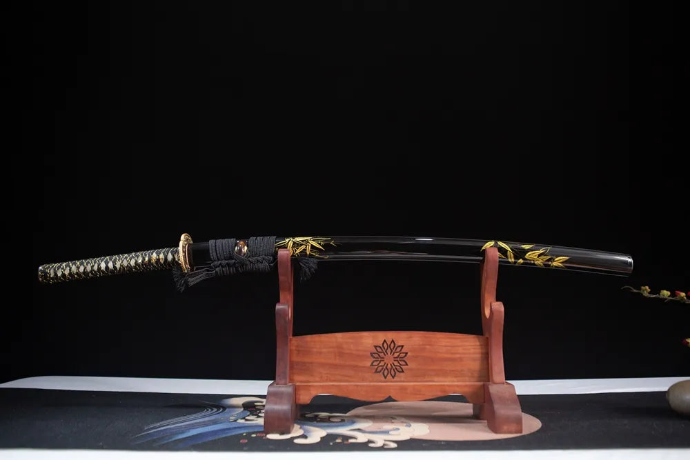 Horizontal laid closed fresh green lacquer bamboo samurai sword