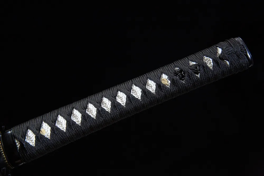 Full minimalist tsuka front view all silver plain fuchi kashira white silk wrap