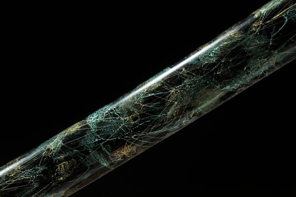 Mid saya detail green crack lacquer solid wood ox horn kurikata hardware