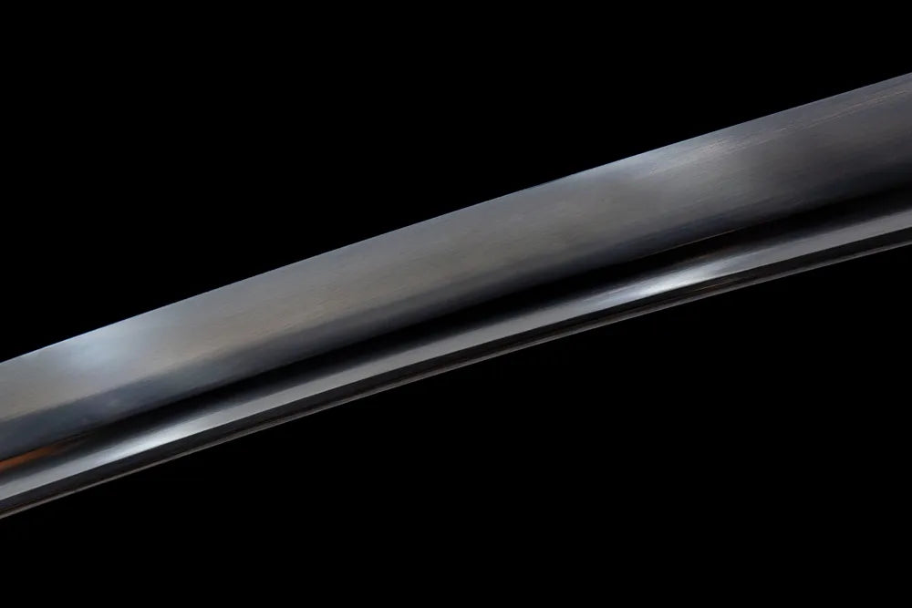 Middle blade detail uniform continuous gunome temper grain polished T10 surface