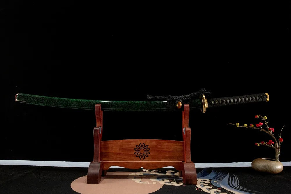 Horizontal front display wind oni themed disassemblable T10 gunome training katana