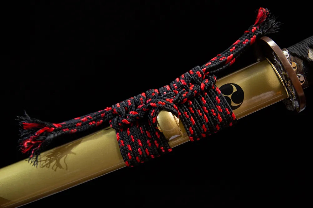 Red black mixed sage cord close-up