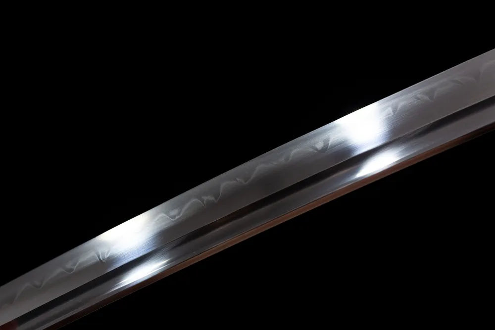 Mid continuous clove temper grain short steel texture macro shot