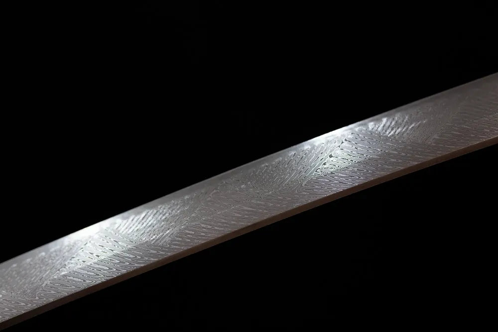 Mid‑section suguha‑gunome feather‑layer‑flowing‑pattern hamon steel katana blade surface close‑up shot