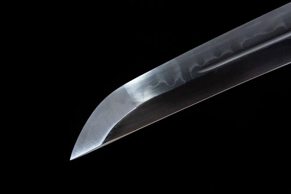 Sharp kissaki tip close view
