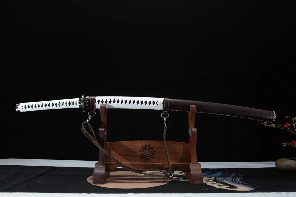 Horizontal front display Walking Dead survivor distressed long disassemblable T10 katana