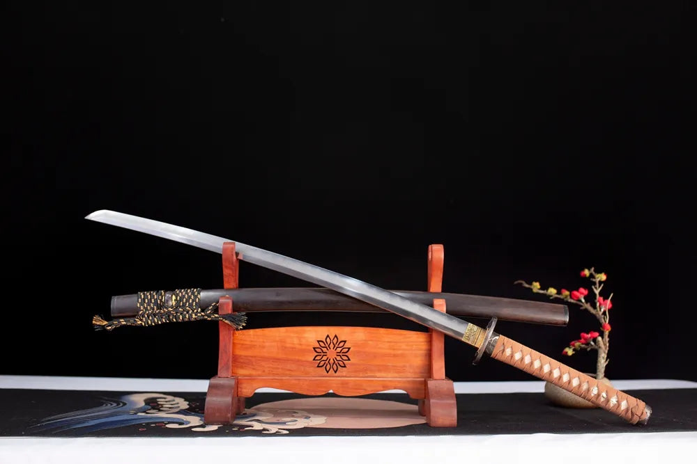 45‑angle open full‑size Dao‑Yin‑Katana dao‑yin hermit‑zen‑austere‑minimal‑motif samurai katana two‑layer wooden stand front view