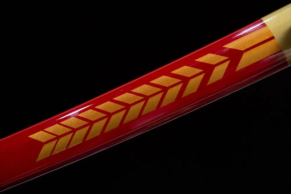 Mid gold arrow red lacquer texture