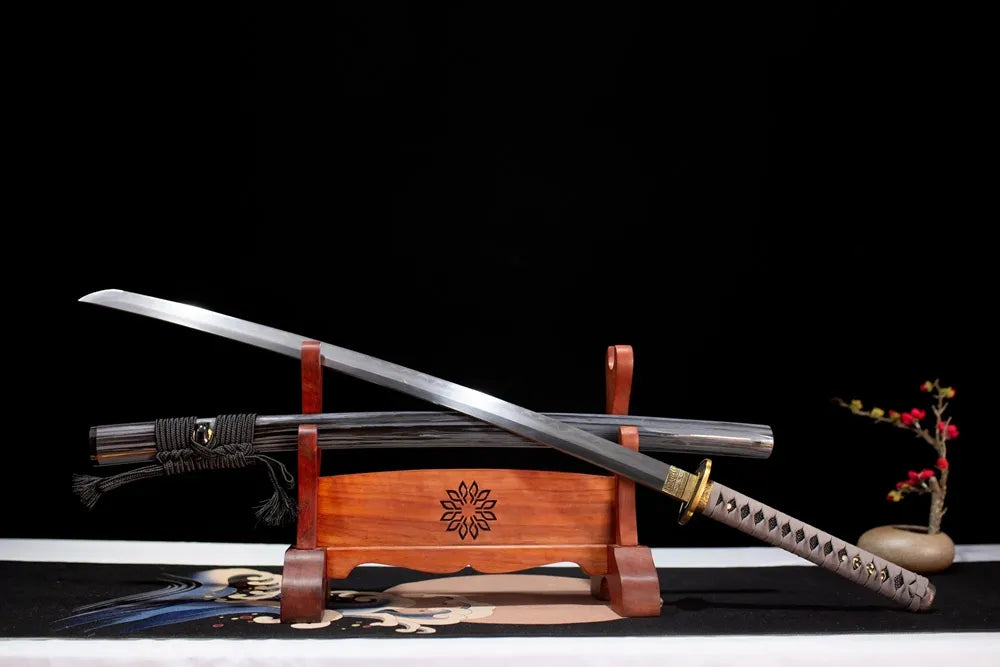 45‑angle open full‑size Tiankui‑Katana buke‑spartan traditional‑warlord‑motif samurai katana two‑layer wooden stand front view