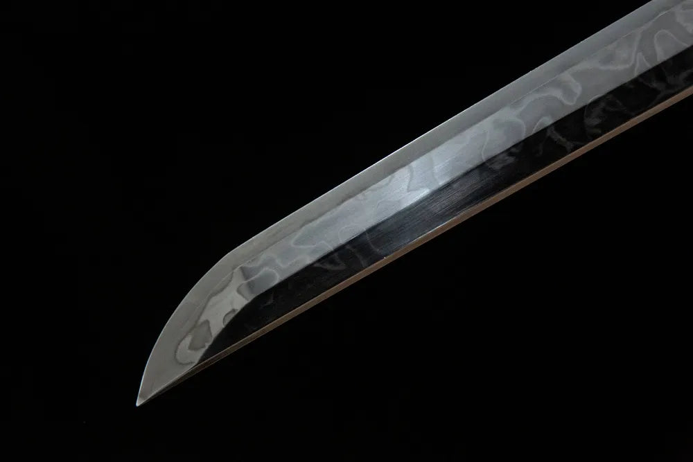 Kissaki tip closeup clear hitatsura temper line fully factory sharp edge