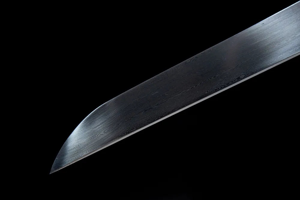 Sharp mini tanto tip close view