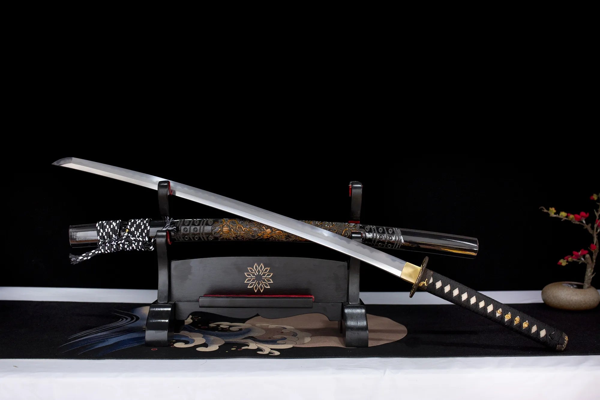 golden dragon katana