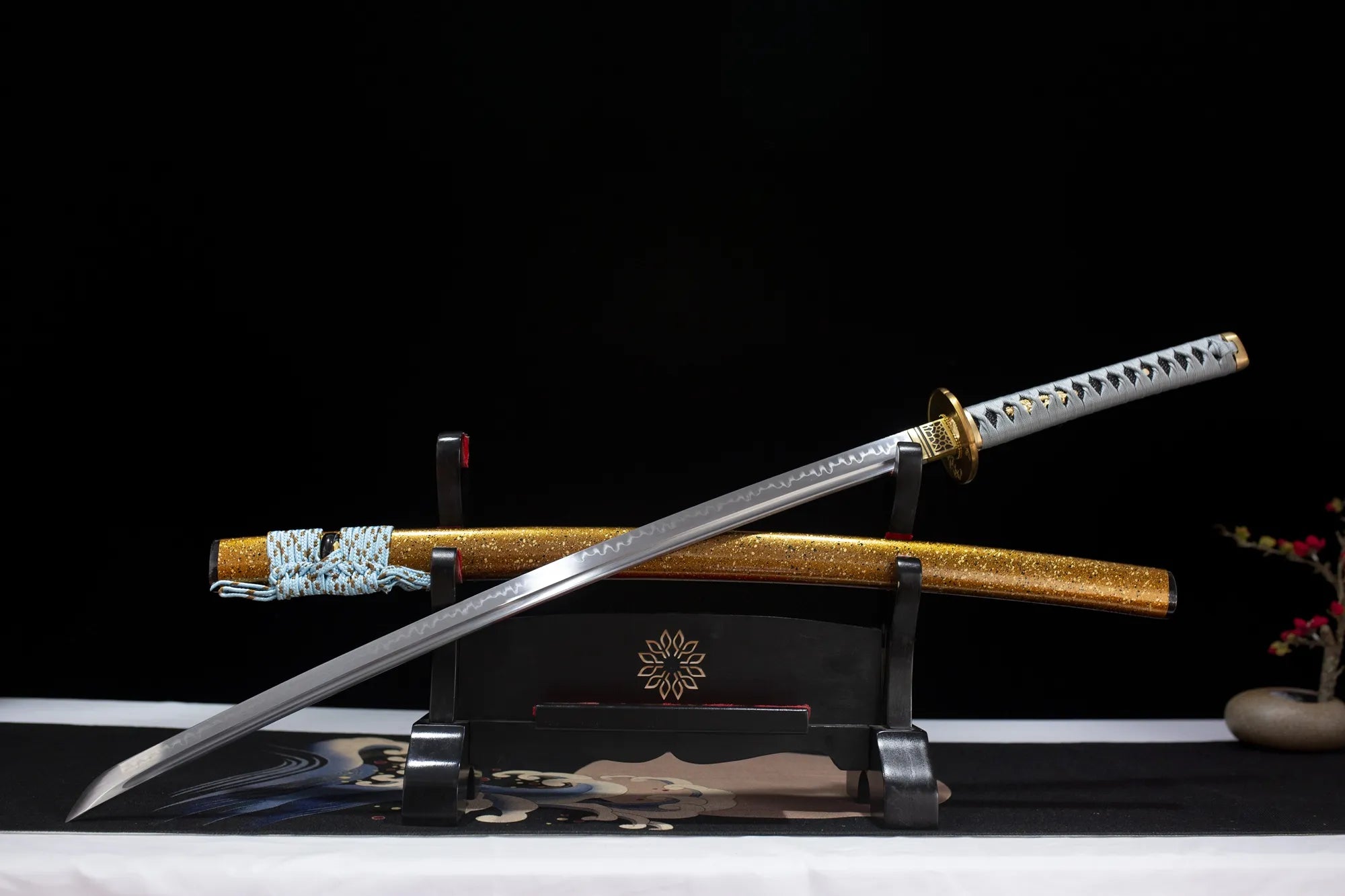 Golden Sun katana