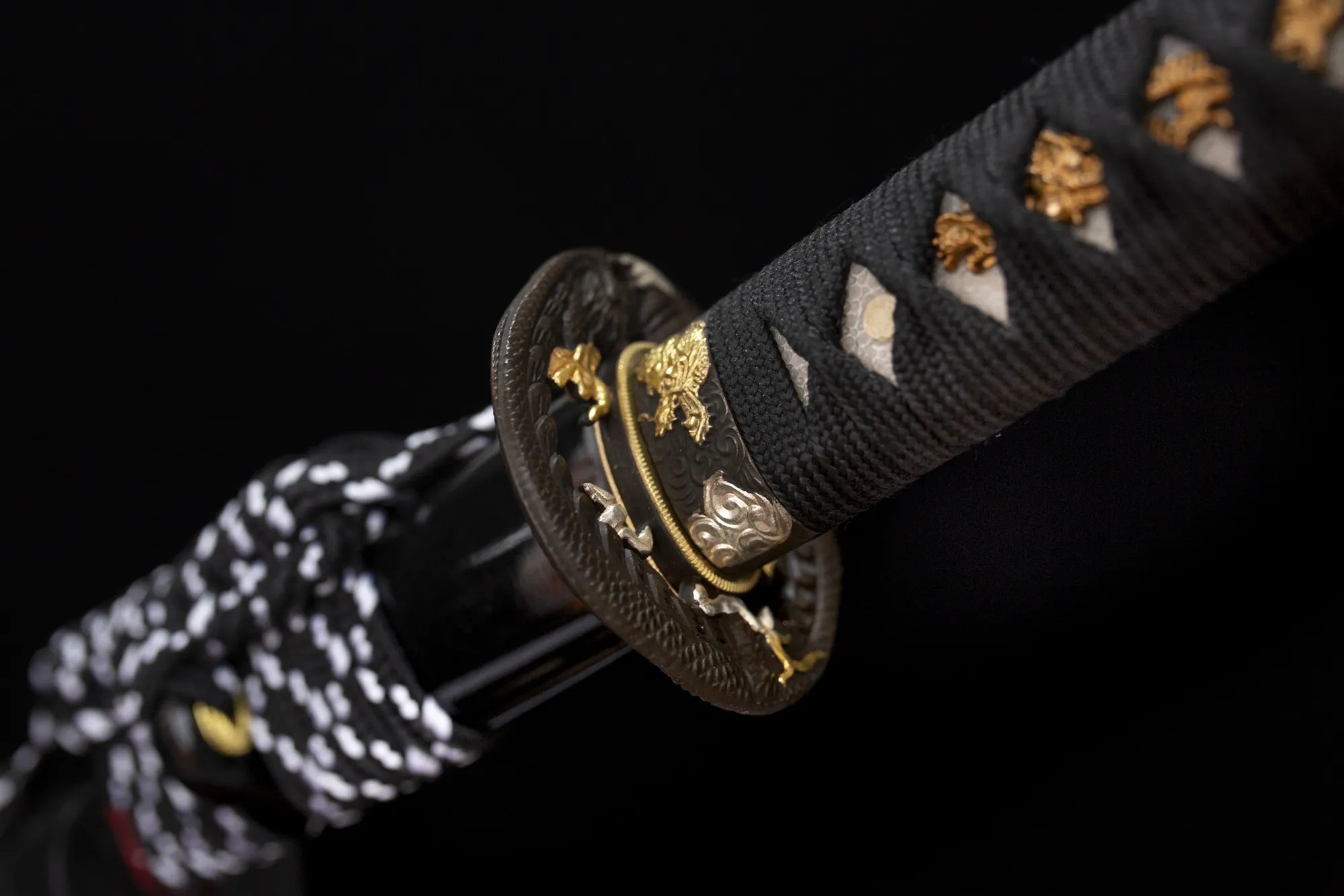 golden dragon katana